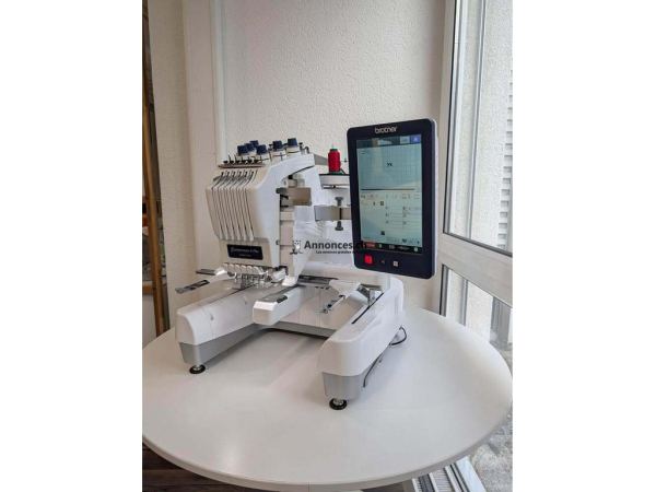Machine à broder professionnelle Brother PR670E