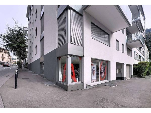 Superbe local commercial - Montreux centre