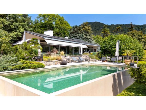 Superbe propriété de 7.5 Pièces avec piscine - potentiel de développement
