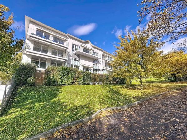 Spacieux et Lumineux 4.5 p avec grand balcon