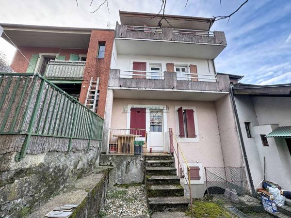 Charmant immeuble de 3 appartements
