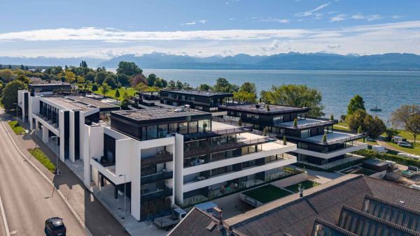 Appartement neuf traversant de 4.5 pièces avec deux balcons
