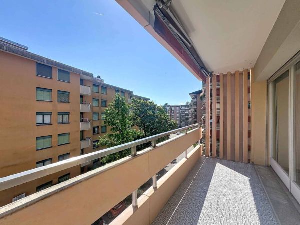 Spacieux 4.5 p de 91 m2 avec potentiel - 2 balcons
