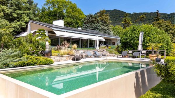 Superbe propriété de 7.5 Pièces avec piscine - potentiel de développement