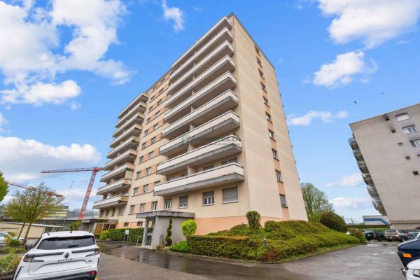 Appartement de 4,5 pièces lumineux avec balcons