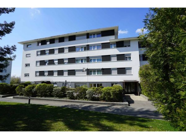 Magnifique appartement de 4.5pcs au 3ème étage avec vue sur le lac