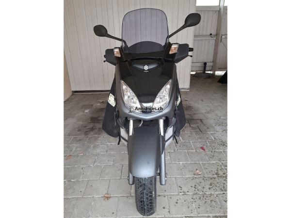 A vendre Scooter Yamaha X-MAX 250 gris