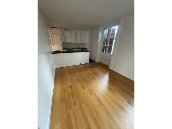 Appartement de 4.5 pièces au 2ème étage sans ascenseur - Gare 17