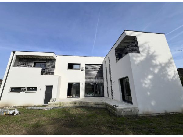 Prix cassé: Oeuvre unique d'architecte dans l'écrin luxueux d'Olivet (Loiret - France)