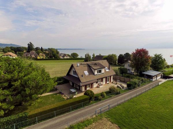 Charmante villa individuelle de 7.5 pièces en duplex