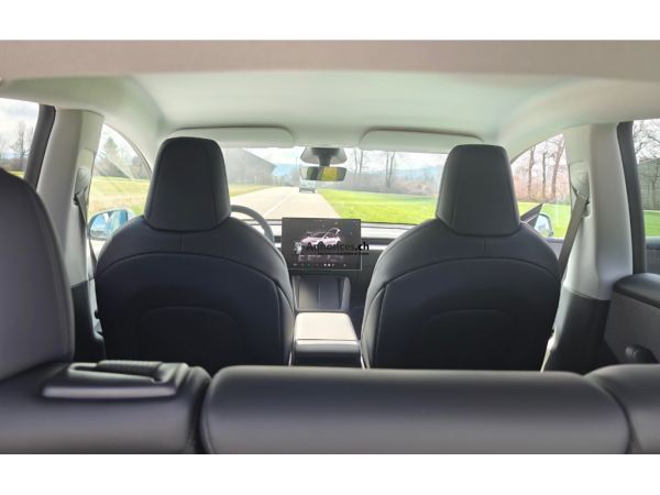 Location Sion - environs - Tesla model Y - 2026 - EAP 2026
