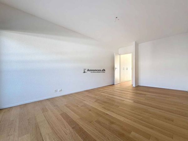 Attique de 2.5 pièces de 68m2 avec 2 terrasses et vue panoramique sur le lac &amp; les Alpes