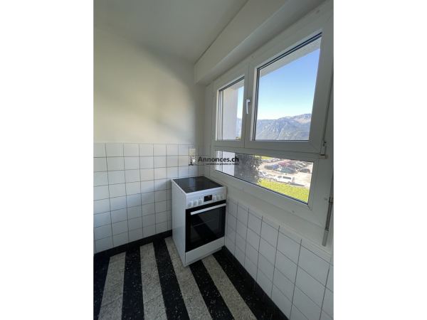 Studio au 2ème étage - disponible de suite