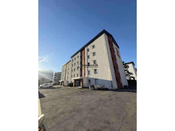 À louer - Appartement rénové de 3.5 pièces au 1er étage