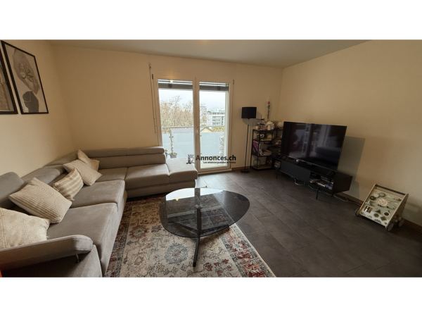 À louer - appartement de 4,5 pièces au 4ème étage