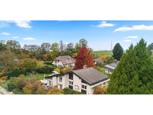 Charmante villa individuelle de 5.5 pièces sur un terrain de 1106 m² au Mont-sur-Lausanne