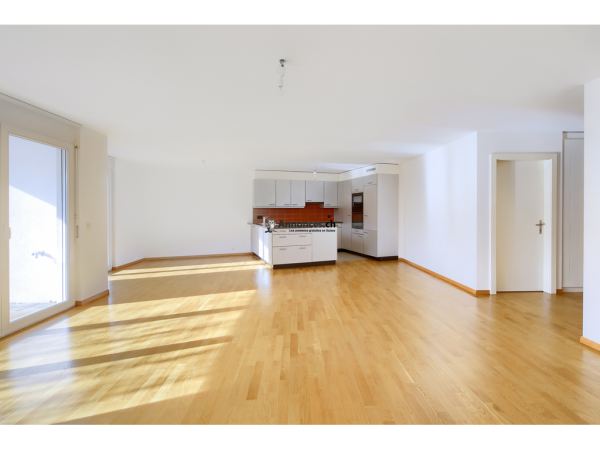 Gland, appartement de 4.5 pièce avec grand jardin