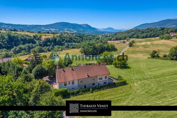 Maison de campagne rénovée, 470 M², à Challonges 74910 30 min-Genève